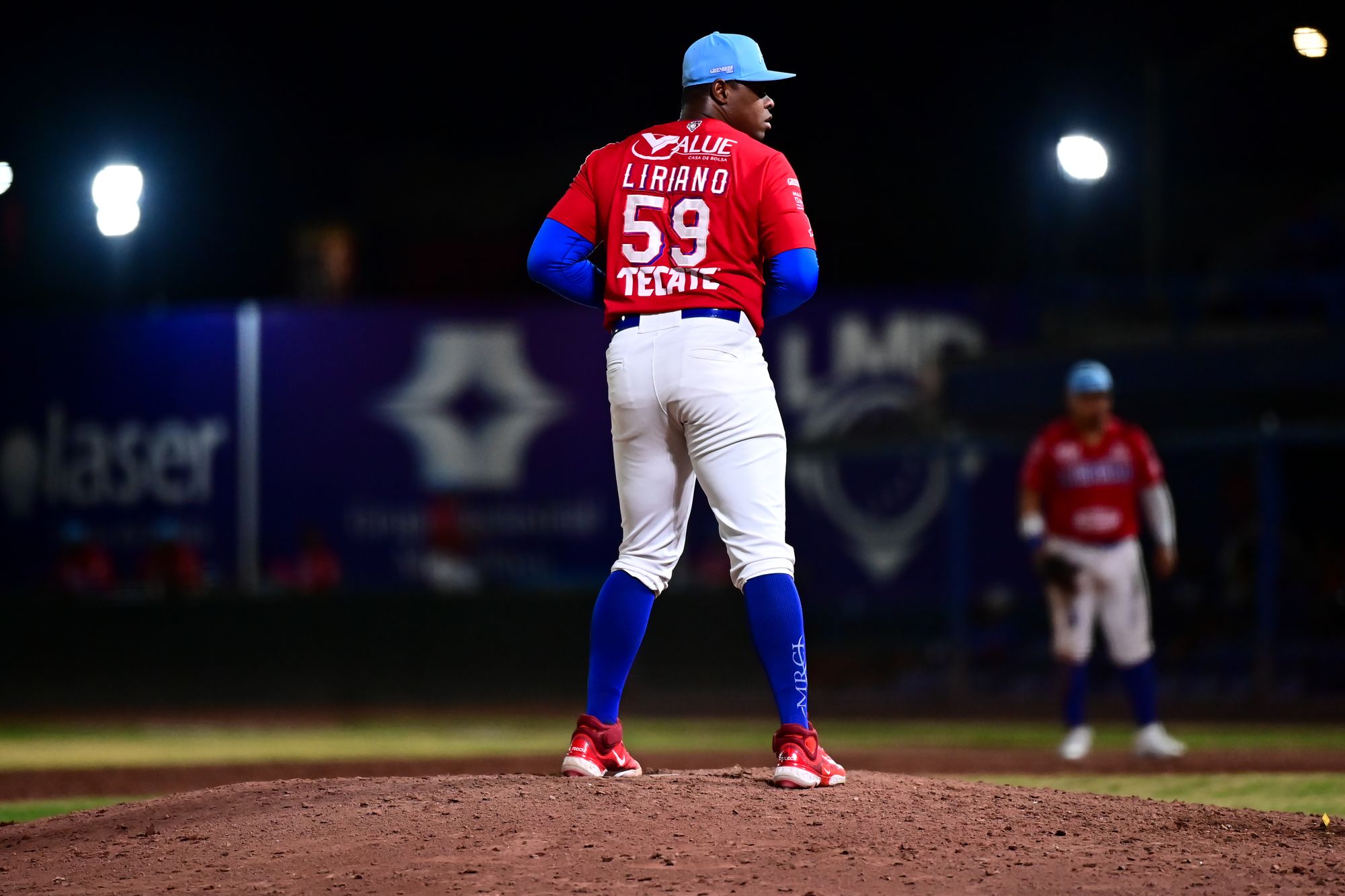 RACIMO EN LA CUARTA DA TRIUNFO A TOROS