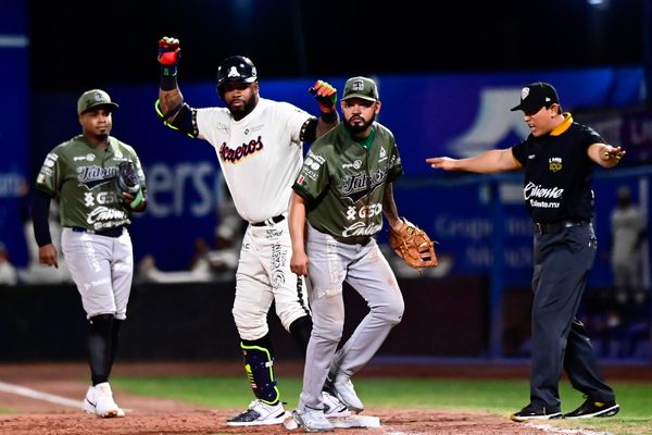 ENCABEZA VARGAS TRIUNFO DE LA FURIA AZUL