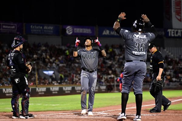 RUSSELL Y TAVÁREZ COMANDAN LA VICTORIA ACERERA