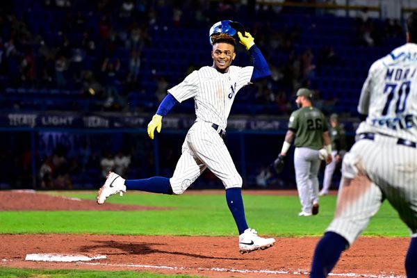 ACEREROS TIENDE A TOROS Y ADELANTA LA SERIE