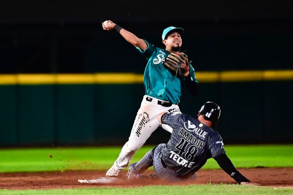 MARTÍNEZ LE ASEGURA LA SERIE A SALTILLO