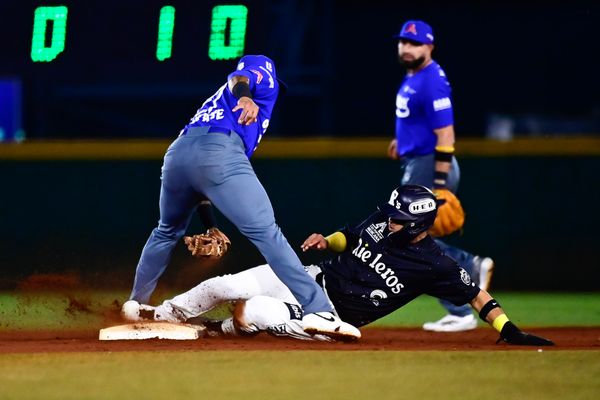 RIELEROS TOMA VENTAJA EN LA SERIE